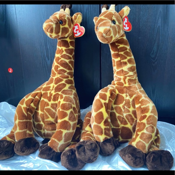 ✈️SOLD✈️ 2 Ty jumbo giraffes 22-24 inch - Picture 1 of 11